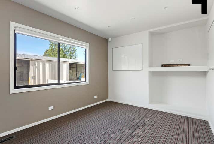 10 Oaklands Avenue Ferntree Gully VIC 3156 - Image 6