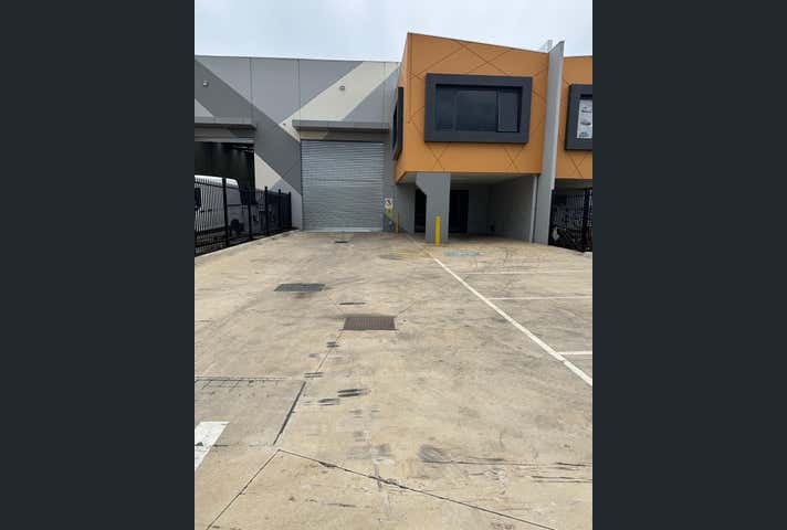 4/17 Infinity Drive Truganina VIC 3029 - Image 1