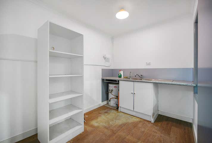 9/12-20 James Court Tottenham VIC 3012 - Image 9