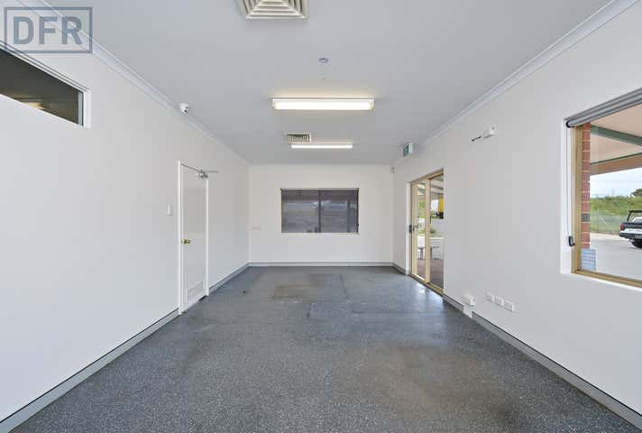 11 Winchester Road Bibra Lake WA 6163 - Image 15
