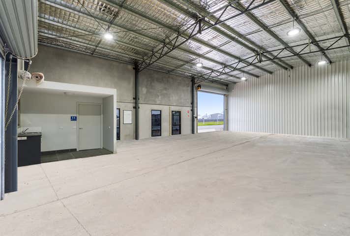 1/10A Matchett Drive East Bendigo VIC 3550 - Image 3