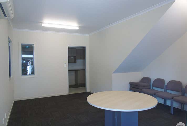 4/216 Harbour Road Mackay Harbour QLD 4740 - Image 4