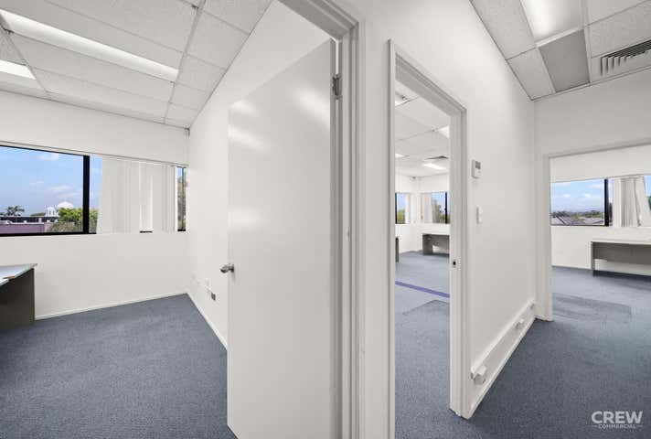 109 Upton Street Bundall QLD 4217 - Image 23