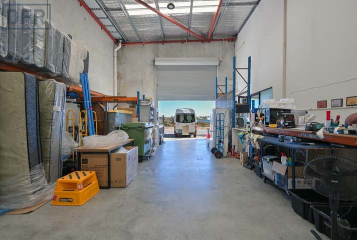 1/11 Simper Road Yangebup WA 6164 - Image 8