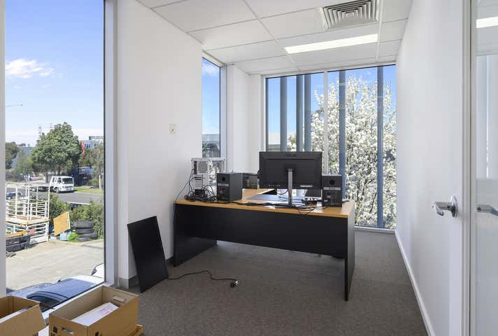 17 Latitude Boulevard Thomastown VIC 3074 - Image 4