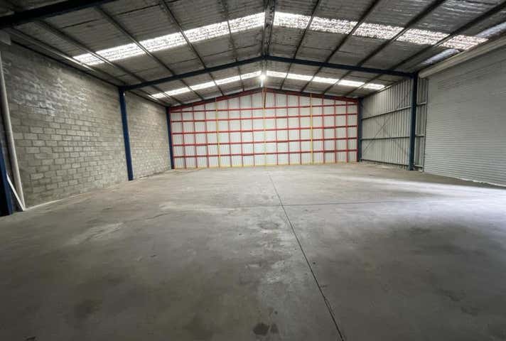 2/30 Mint Street Wodonga VIC 3690 - Image 3