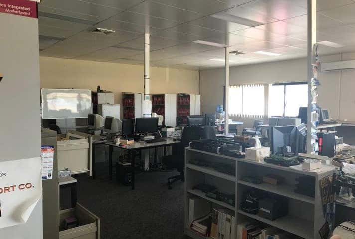 2/30 Buckingham Dr Wangara WA 6065 - Image 6