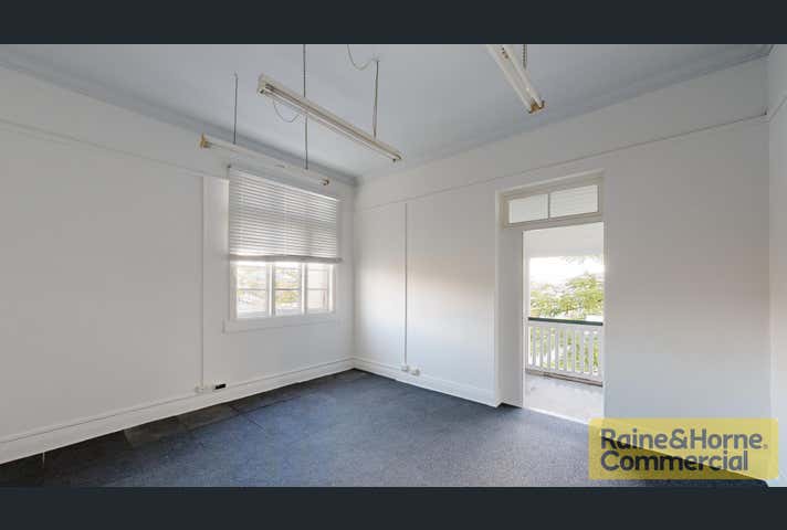 2/42 Bridge Street Albion QLD 4010 - Image 3