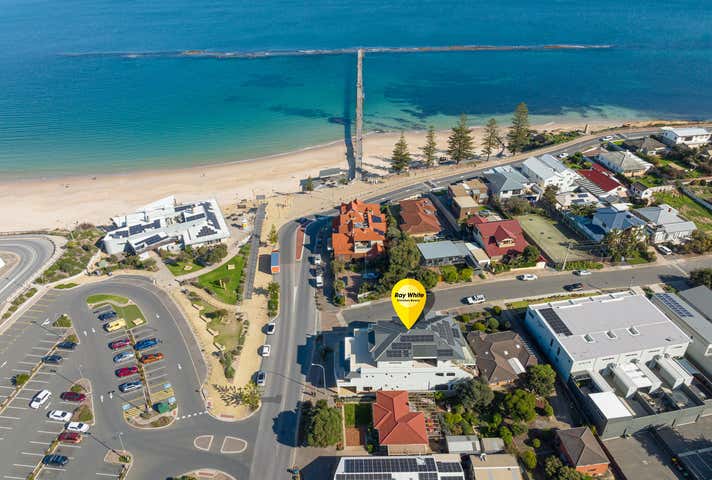 9 Saltfleet Street Port Noarlunga SA 5167 - Image 4