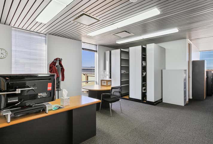 35 Peel Road O'Connor WA 6163 - Image 18