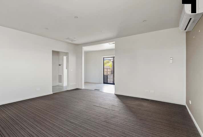 10 Oaklands Avenue Ferntree Gully VIC 3156 - Image 8