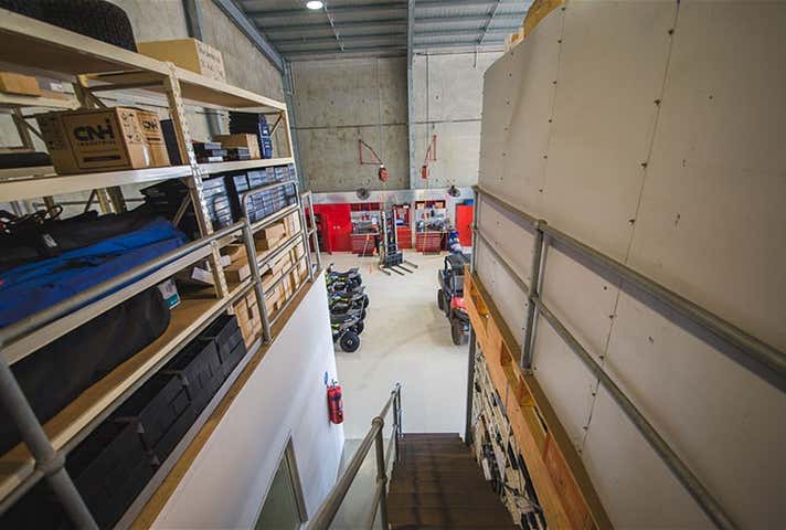 396 Yaamba Road Norman Gardens QLD 4701 - Image 15