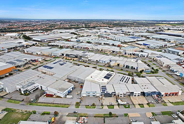 14 Tacoma Circuit Canning Vale WA 6155 - Image 25