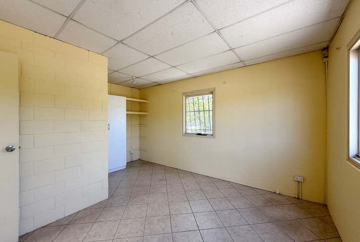 Unit 1, 11 Denninup Way Malaga WA 6090 - Image 8