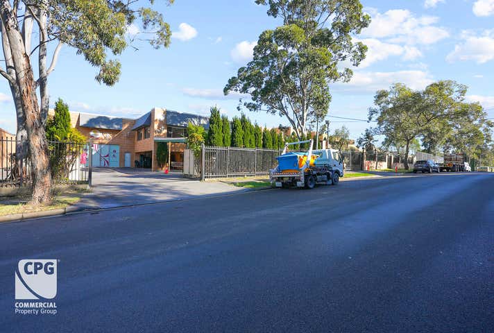 22 Garema Circuit Kingsgrove NSW 2208 - Image 22