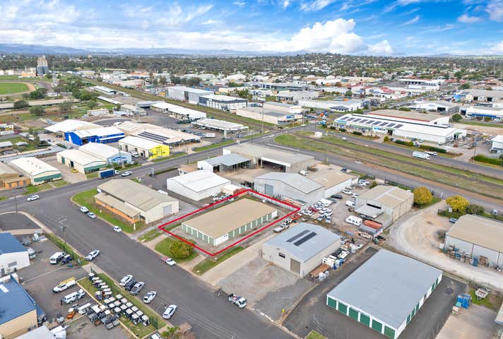 4 Kingsford Smith Street Tamworth NSW 2340 - Image 4