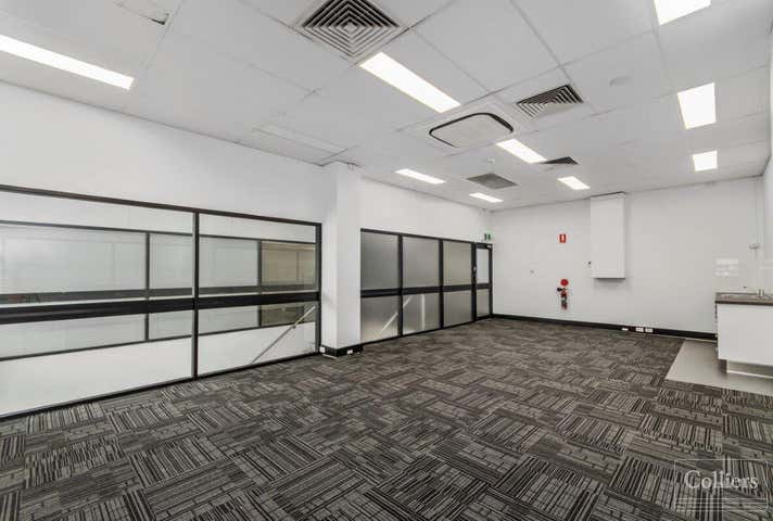 22 Walker Street Townsville City QLD 4810 - Image 16