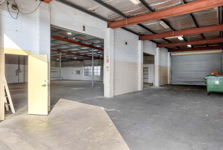 2/16 Northview Street Mermaid Waters QLD 4218 - Image 5