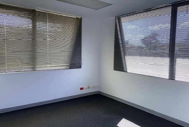 8 Yelland Way Bassendean WA 6054 - Image 3