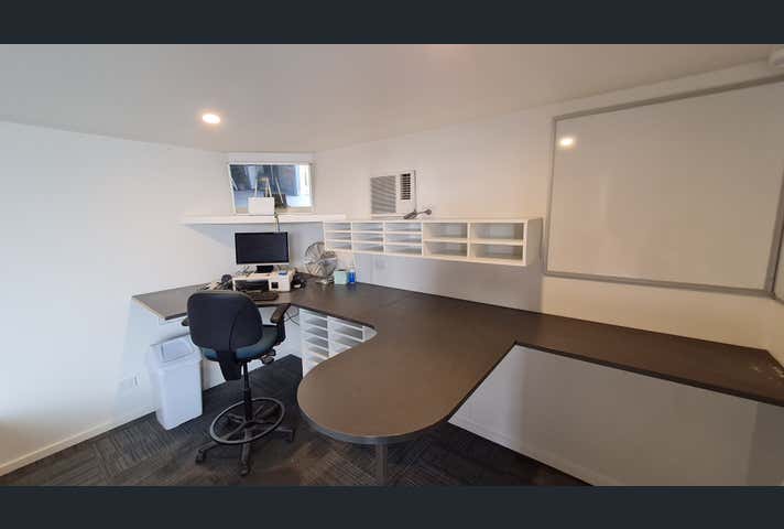 6/3 Grandlee Drive Wendouree VIC 3355 - Image 4