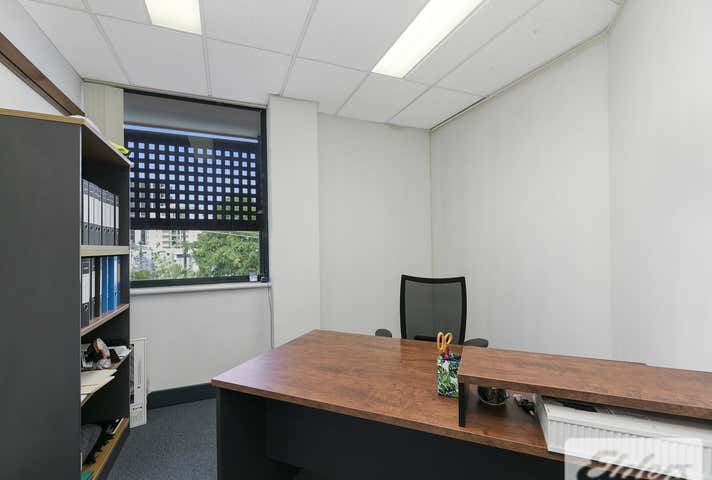 3/30 Sylvan Road Toowong QLD 4066 - Image 4
