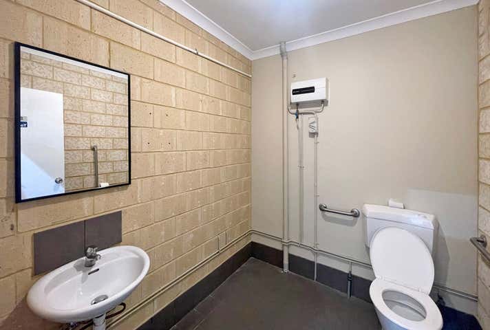 Unit 3, 2 Kalinga Way Landsdale WA 6065 - Image 14