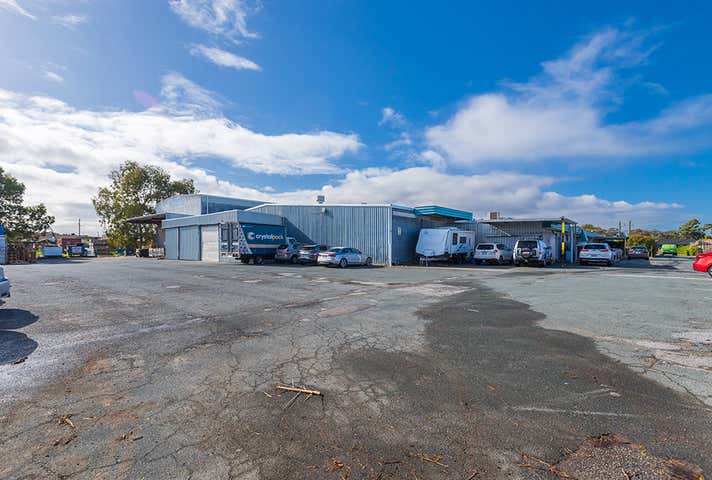 112 - 114 Mallard Way Cannington WA 6107 - Image 10