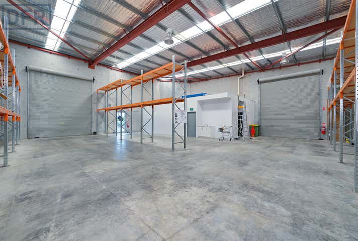 2/1 Merino Entrance Cockburn Central WA 6164 - Image 11