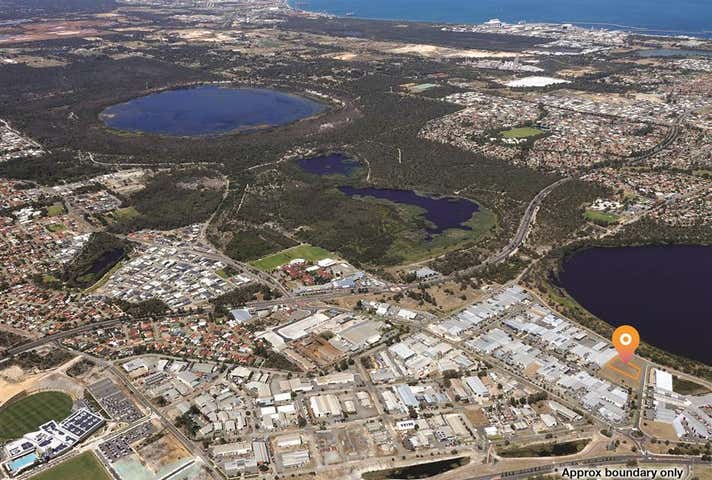 17 Merino Entrance Cockburn Central WA 6164 - Image 10