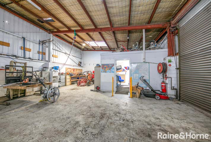 4/16-18 Sussex Court Sunbury VIC 3429 - Image 8