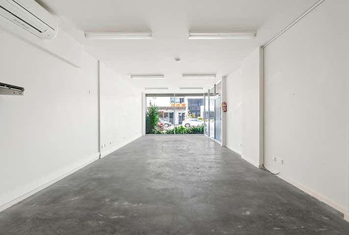 1/17 Small St Hampton VIC 3188 - Image 3