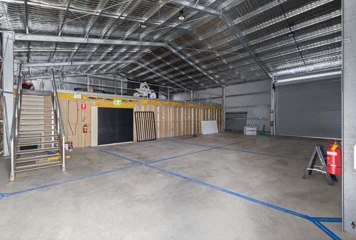 1/205 Mckoy Street Wodonga VIC 3690 - Image 3