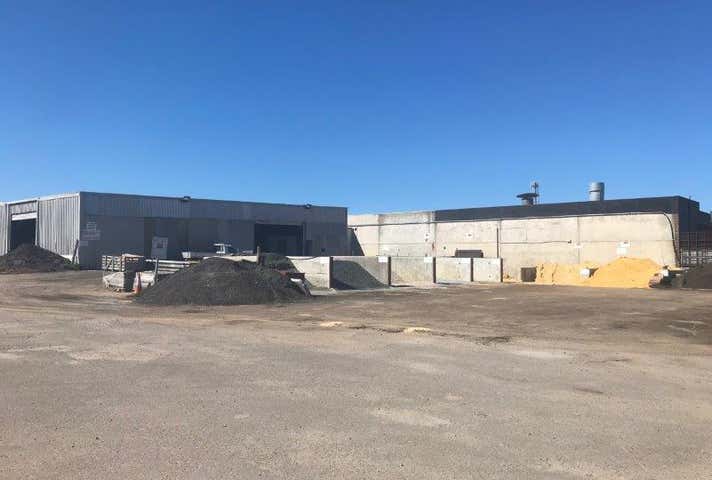 236 Gnangara Rd Landsdale WA 6065 - Image 9