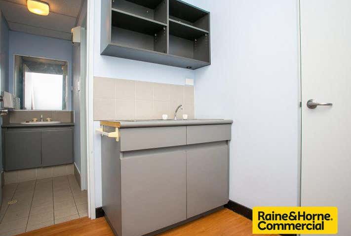 Unit 4 / 1892 Beach Road Malaga WA 6090 - Image 16