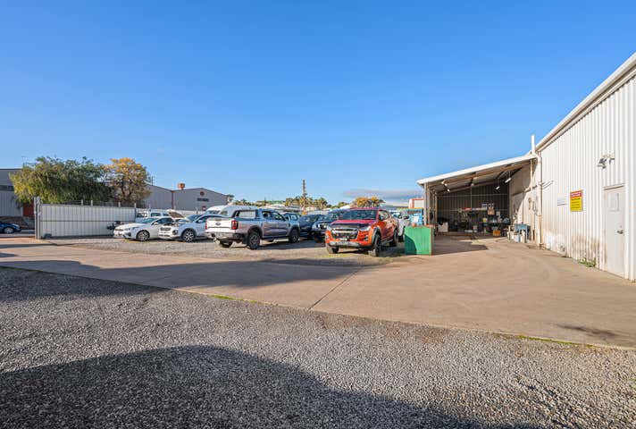 7 Somerset Circuit Lonsdale SA 5160 - Image 10
