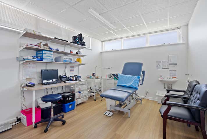 37 Moseley Street Glenelg SA 5045 - Image 11