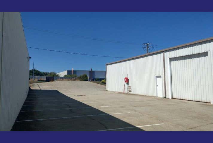 25 Berriman Dr Wangara WA 6065 - Image 6