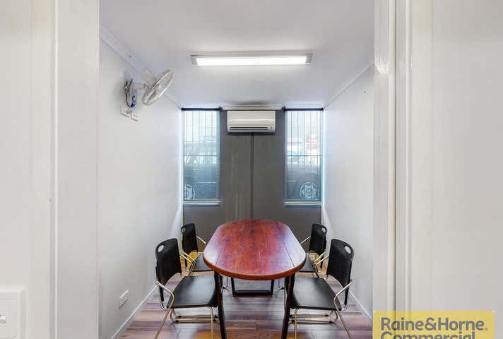 2A/37 Queens Road Everton Hills QLD 4053 - Image 9