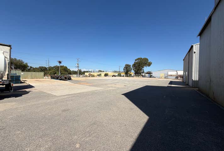 7 Coulson Way Canning Vale, 7 Coulson Way Canning Vale WA 6155 - Image 8