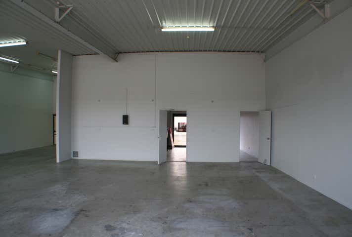 Unit 11-12, 12-16 Morrison Street Portsmith QLD 4870 - Image 4