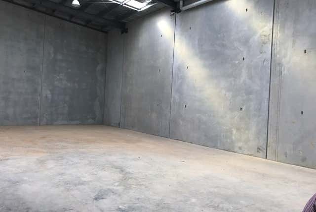 4/2 Brooke Court Melton VIC 3337 - Image 7