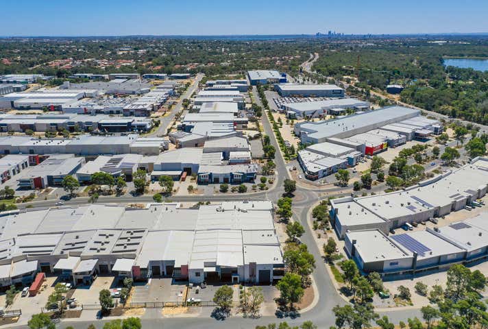 2/30 Discovery Drive Bibra Lake WA 6163 - Image 18