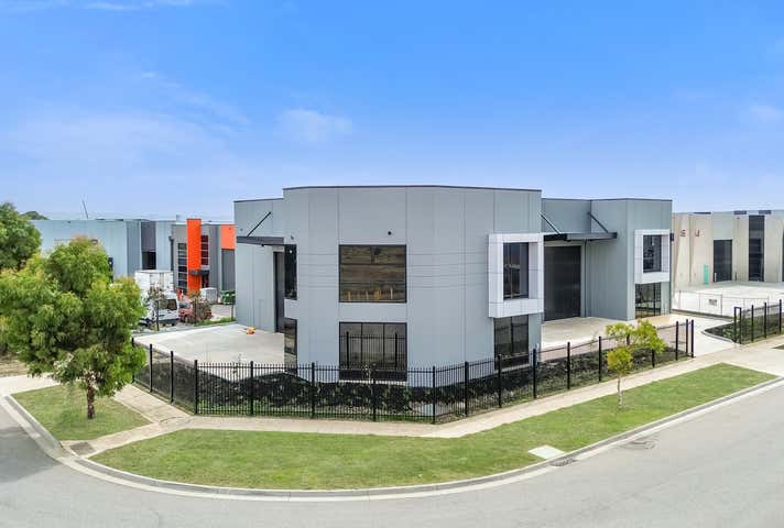 18 Lonhro Boulevard Cranbourne West VIC 3977 - Image 1