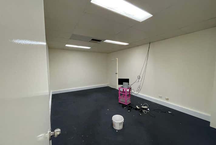 21 Denninup Way Malaga WA 6090 - Image 8