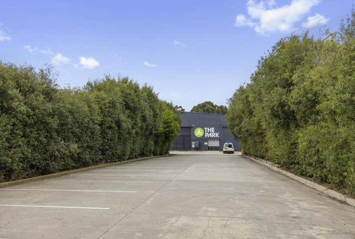 402 Thompson Road North Geelong VIC 3215 - Image 4
