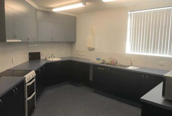 13 Townsend St Malaga WA 6090 - Image 9