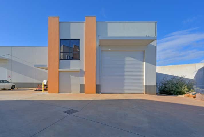 3/34 Sphinx Way Bibra Lake WA 6163 - Image 4