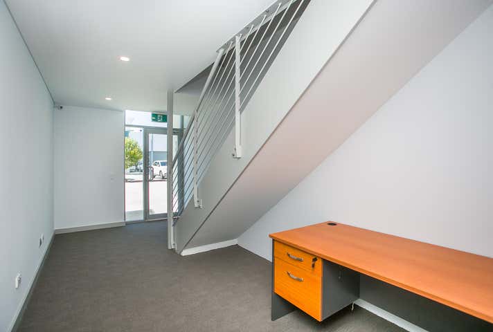 Unit 3, 9 Caloundra Rd Clarkson WA 6030 - Image 6