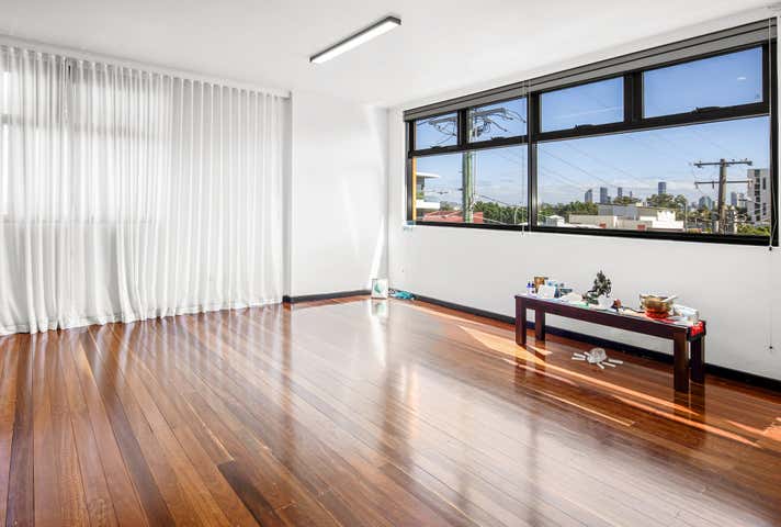 1/164 Cavendish Road Coorparoo QLD 4151 - Image 3