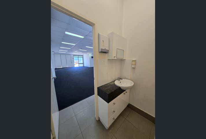 13 Upton Street, Bundall, Ground, 13 Upton Street Bundall QLD 4217 - Image 5